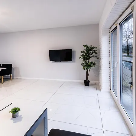 Apartamenty Katowice By Lantier - Basen & Gabinet Spa Бытом