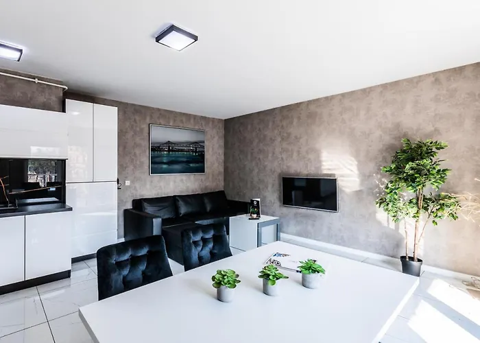 Aparthotel Apartamenty Katowice By Lantier - Swimming Pool Zone 3*