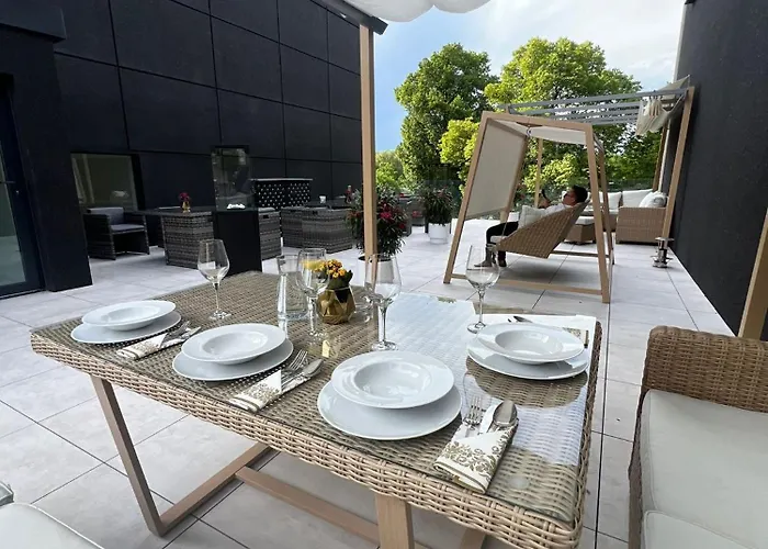 Aparthotel Apartamenty Katowice By Lantier - Swimming Pool Zone Bytom