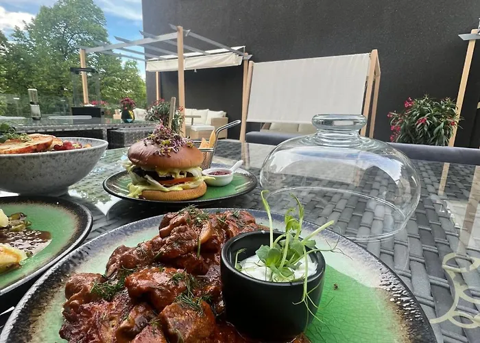 Apartamenty Katowice By Lantier - Swimming Pool Zone