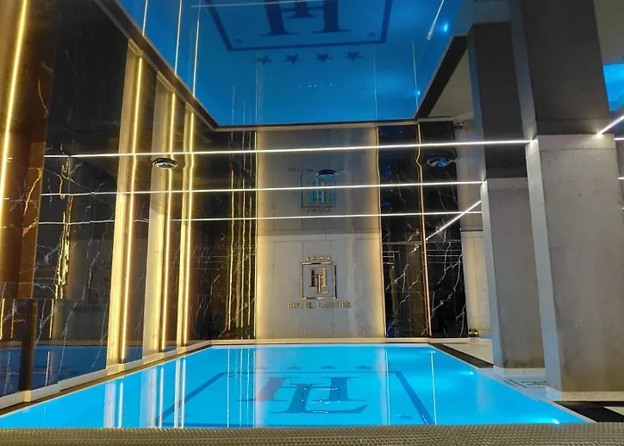 Katowice By Lantier - Swimming Pool Zone 3* Бытом